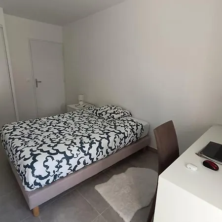 T2 Neuf Avec Terrasse Proche Avignon Apartmán