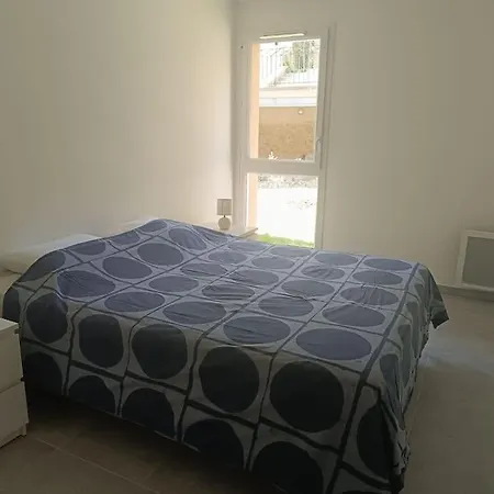 T2 Neuf Avec Terrasse Proche Avignon Apartmán *
