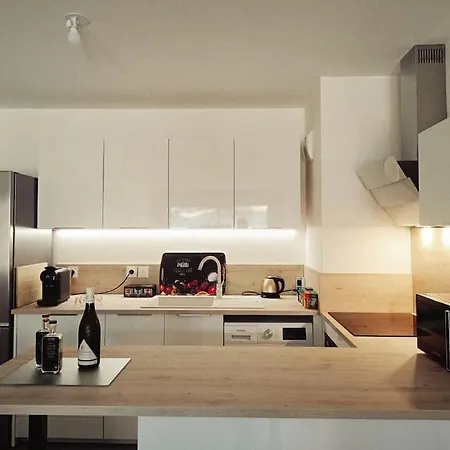Apartmán T2 Neuf Avec Terrasse Proche Avignon Villeneuve-lès-Avignon